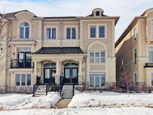 46 Campobello St, Maple, ON, L6A5B3 | Card Image