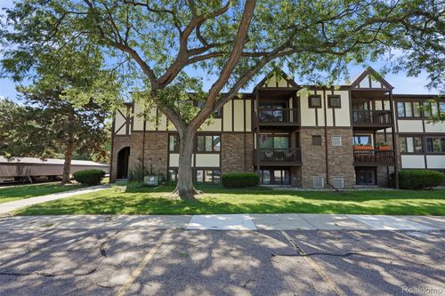 69-6160 Innkeepers Ct, East Lansing, MI, 48823-7819 | Card Image