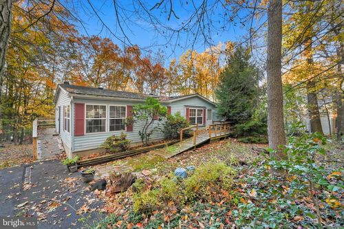 1104 Bedford Ave, READING, PA, 19607-2304 | Card Image