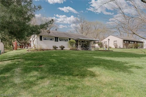 1706 Westwood Dr, Twinsburg, OH, 44087-1243 | Card Image