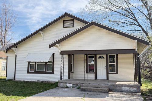 811 Taft Ave, Okmulgee, OK, 74447-5655 | Card Image