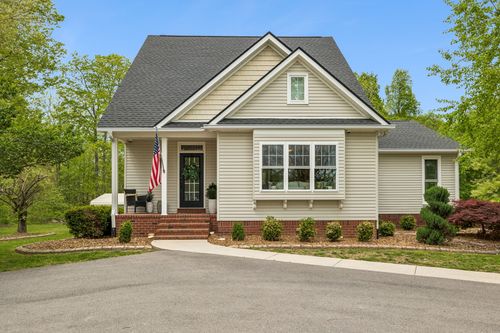 735 Hurricane Ridge Rd, Smithville, TN, 37166-7202 | Card Image