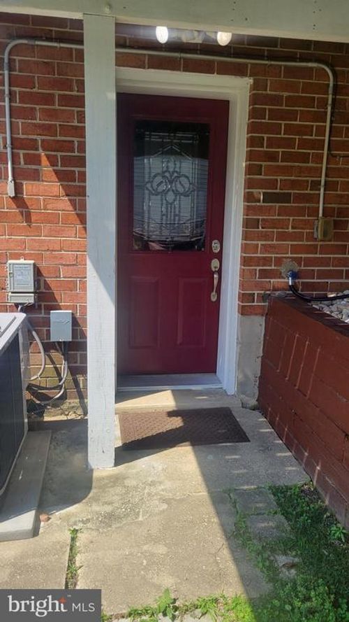 3905 Stoconga Dr, Beltsville, MD, 20705-2855 | Card Image