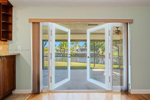 2324 Nw 107th Ter, Sunrise, FL, 33322-2533 | Card Image