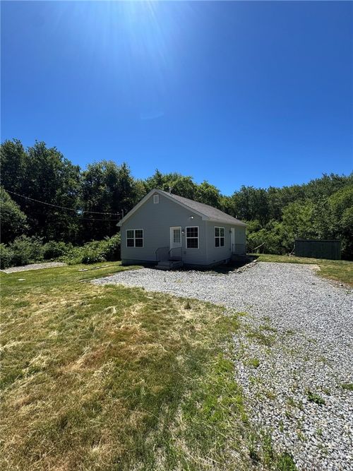 73 South Ferry Road, Narragansett, RI, 02882 | Card Image