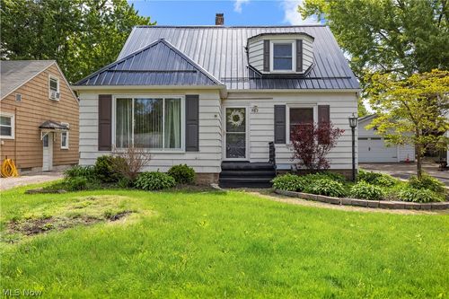 967 Gulf Rd, Elyria, OH, 44035-2961 | Card Image