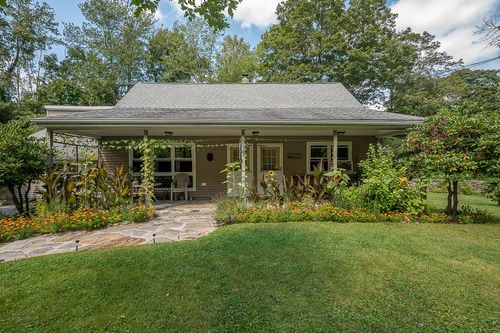 18 Old Worcester Road Ext, Charlton, MA, 01507-1338 | Card Image