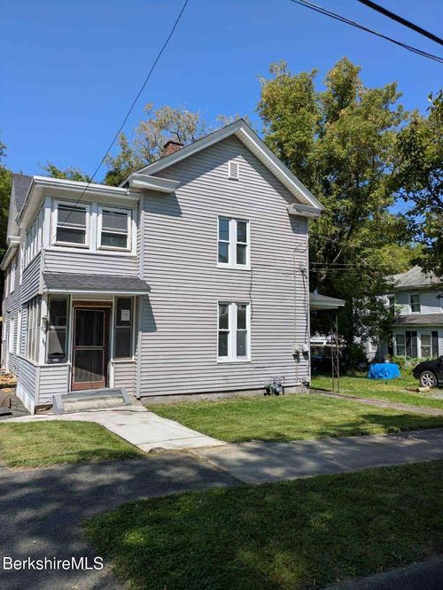 89 Robbins Ave, Pittsfield, MA, 01201-4515 | Card Image