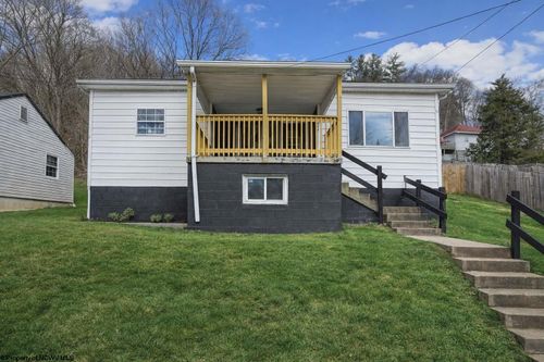 145 Liberty Ave, Clarksburg, WV, 26301-4118 | Card Image