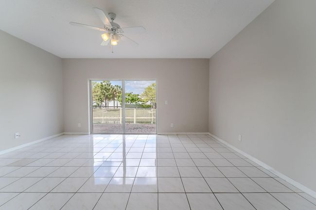 1568 Sw 106 Th Ave, House other with 3 bedrooms, 3 bathrooms and null parking in Pembroke Pines FL | Image 13