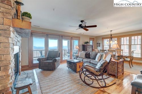 rm-2-500 Indian Paintbrush Dr, Banner Elk, NC, 28604-6772 | Card Image