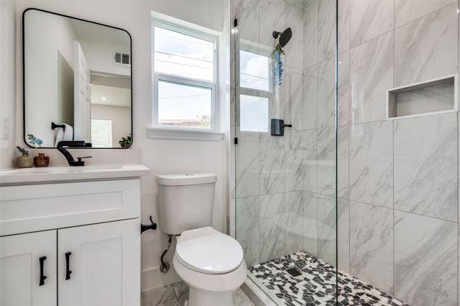 APT-105 - 1200 E 52 Nd St, Condo with 1 bedrooms, 1 bathrooms and 1 parking in Austin TX | Image 13