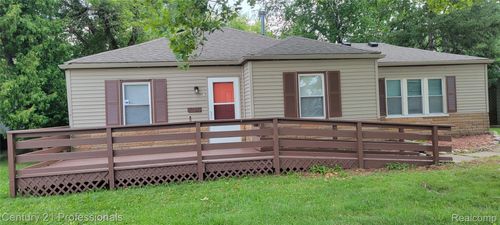 3225 Crooks Rd, Rochester Hills, MI, 48309-4116 | Card Image