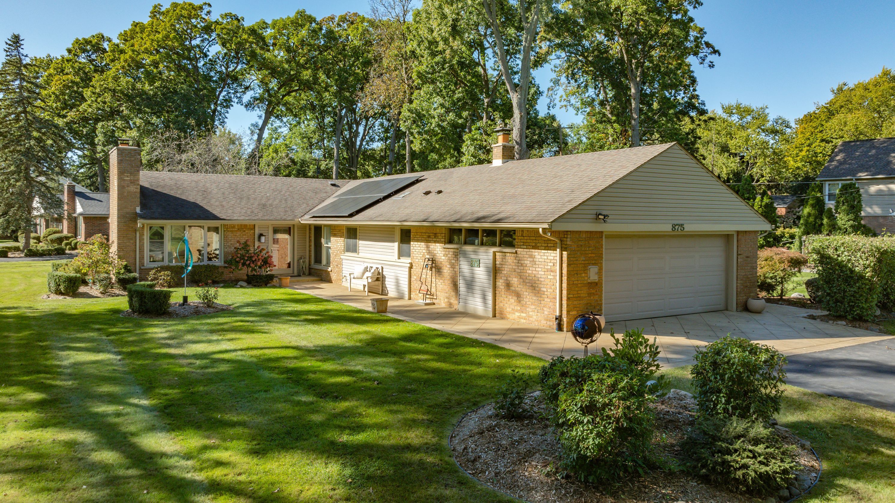 Pine Hill Dr, Bloomfield Hills, MI 48304