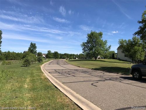 3362 Prescott Dr, Howell, MI, 48843-6977 | Card Image