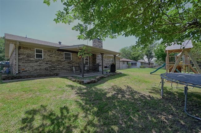 928 Maple St, House other with 4 bedrooms, 2 bathrooms and null parking in Howe TX | Image 22