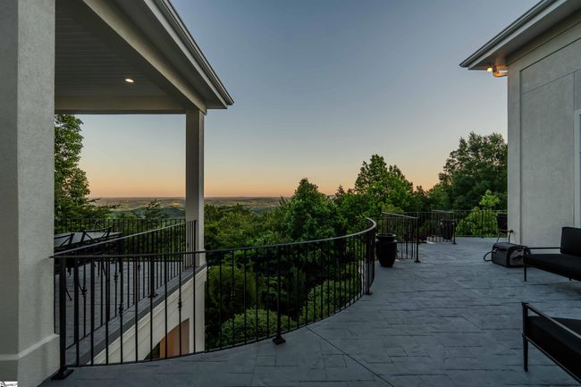 8 Fair Cliff Ct, House other with 4 bedrooms, 5 bathrooms and 3 parking in Landrum SC | Image 25