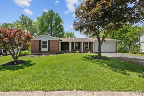 1200 Auber Dr, Manchester, MO, 63011-4304 | Card Image