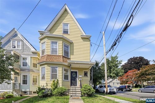 39 Struyk Ave, Prospect Park, NJ, 07508-2232 | Card Image