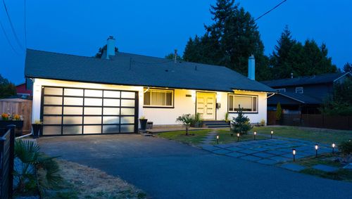 1236 52 St, Delta, BC, V4M2Z2 | Card Image