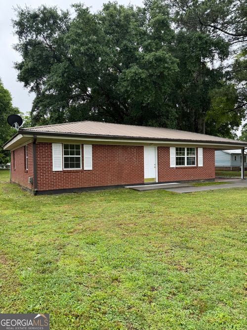 27 Mcleod St, Lyerly, GA, 30730-3080 | Card Image