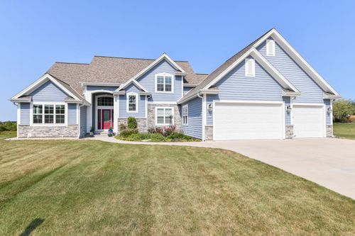 3236 Drumlin Drive, HARTFORD, WI, 53086 | Card Image