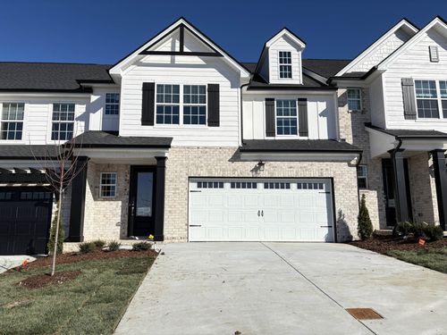 229 Glencrest Dr, Hendersonville, TN, 37075-4925 | Card Image