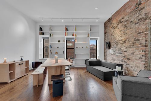 5-305 4th St, New York, NY, 10009-7061 | Card Image