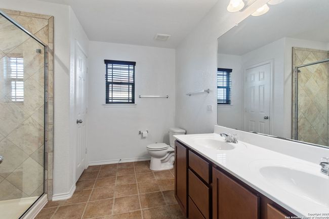 10210 Fossil Vly, House other with 3 bedrooms, 3 bathrooms and null parking in San Antonio TX | Image 10
