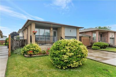 334 Templemead Dr, House other with 3 bedrooms, 2 bathrooms and 5 parking in Hamilton ON | Image 3