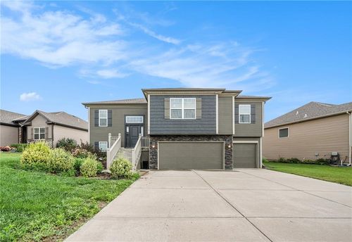 1603 Ne 124th Ter, Kansas City, MO, 64165-1081 | Card Image