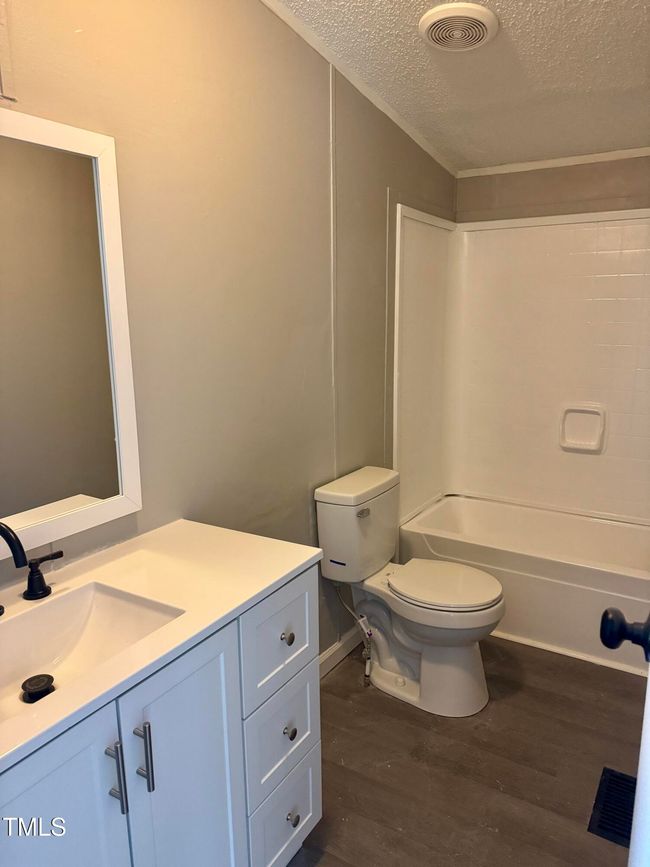 Second Bath | Image 17