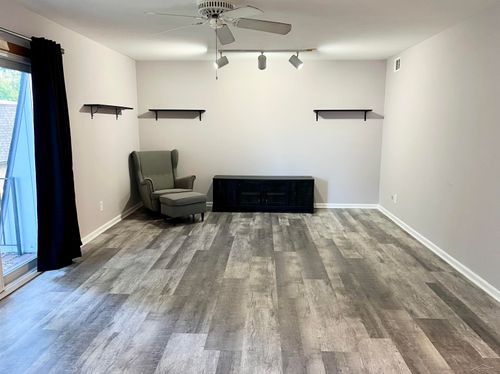 103 Provincial Ct, Saginaw, MI, 48638-6108 | Card Image