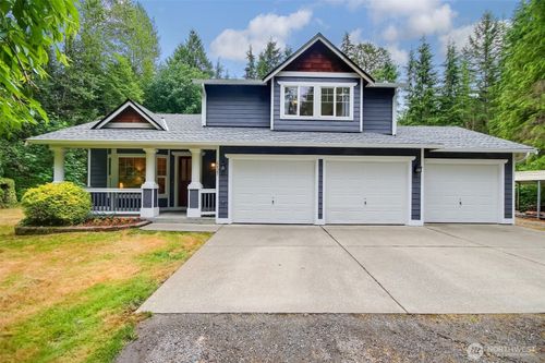 6425 213th Ave Ne, Granite Falls, WA, 98252-8312 | Card Image