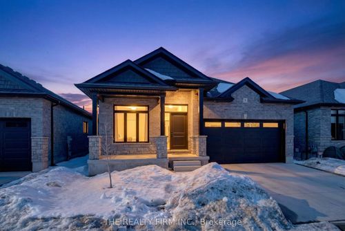 8-383 Daventry Way, Komoka, ON, N0L1R0 | Card Image