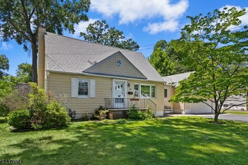 329 Maplewood Ave, Kenilworth, NJ, 07033-2023 | Card Image