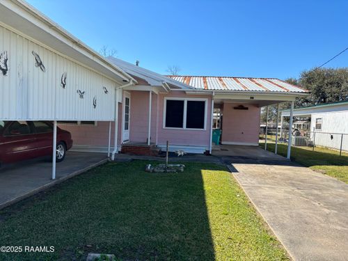 587 Main St, Arnaudville, LA, 70512-6101 | Card Image