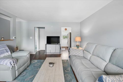 167 Meyer Oval, Pearl River, NY, 10965-2545 | Card Image