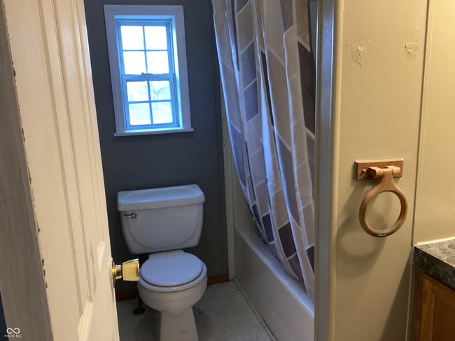 1293 W Oak St, House other with 3 bedrooms, 2 bathrooms and null parking in Macy IN | Image 9