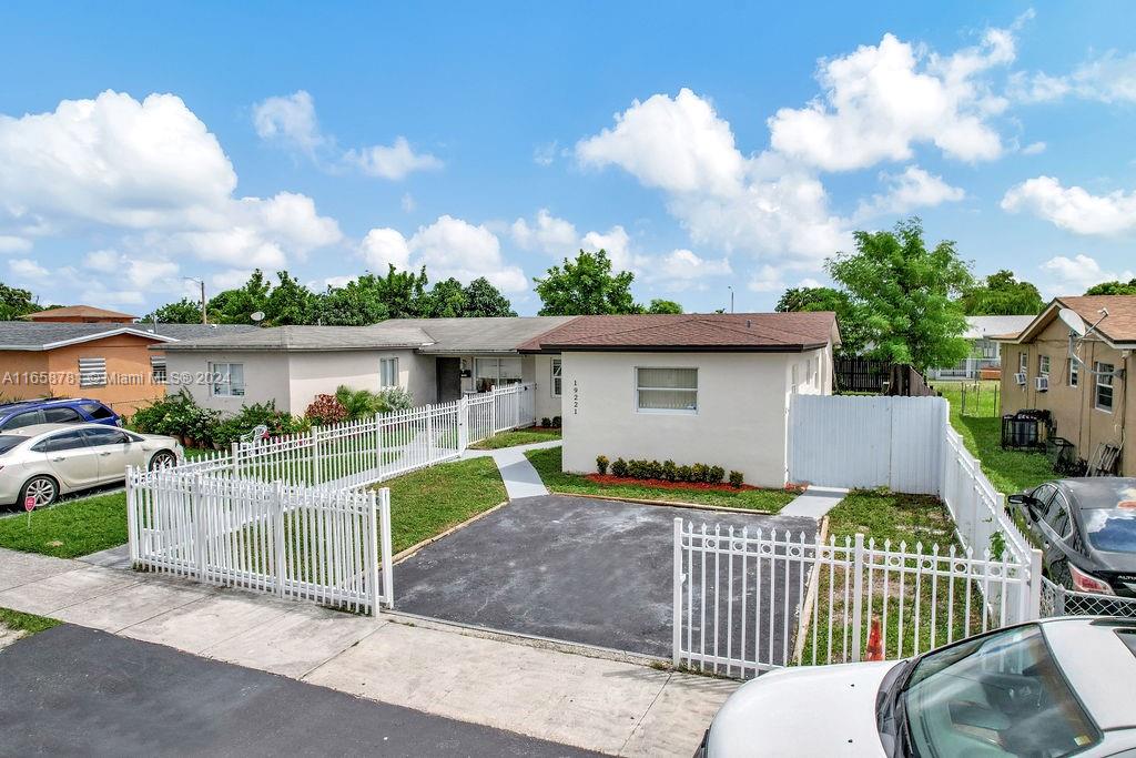 34th Ct, Miami Gardens, FL 33056