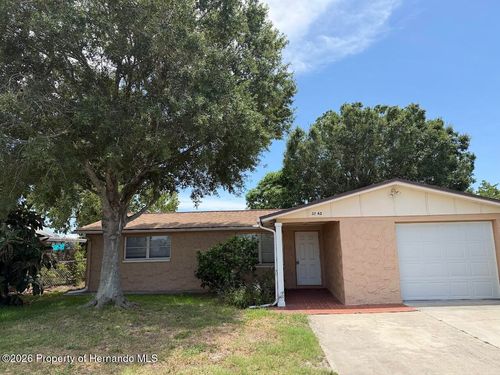 3742 Darlington Rd, HOLIDAY, FL, 34691-3428 | Card Image