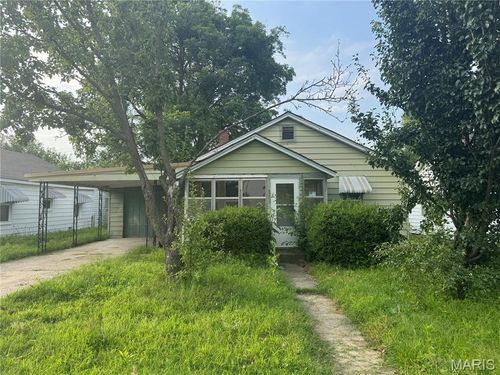 322 Helen St, Sikeston, MO, 63801-5818 | Card Image