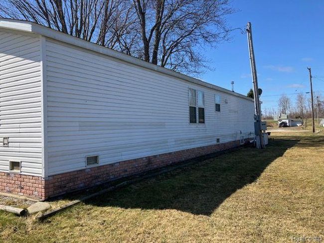 2900 Parkview Dr, House other with 2 bedrooms, 2 bathrooms and null parking in Port Hope MI | Image 4