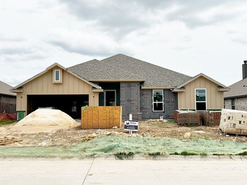 697 Fossil Wood Dr, Saginaw, TX, 76179-6356 | Card Image