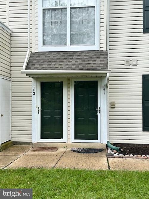 142 Shire Dr, NEW HOPE, PA, 18938-1063 | Card Image