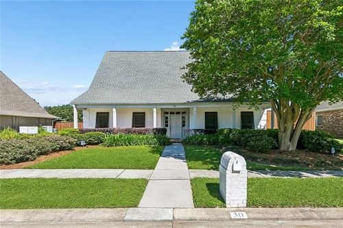 30 Shenandoah St, Kenner, LA, 70065-1025 | Card Image