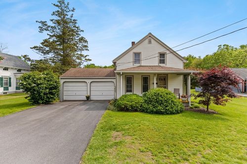 154 Main St, Swansea, MA, 02777-4621 | Card Image