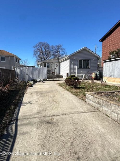 238 Lily Pond Ave, Staten Island, NY, 10305-4730 | Card Image