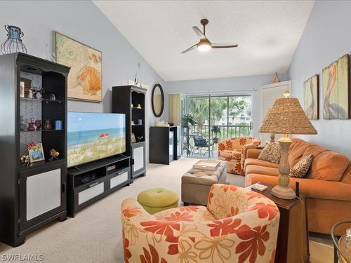 u201-105 Wading Bird Cir, NAPLES, FL, 34110-9201 | Card Image