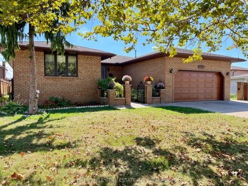 2755 Lionel Dr, Windsor, ON, N8X4X5 | Card Image
